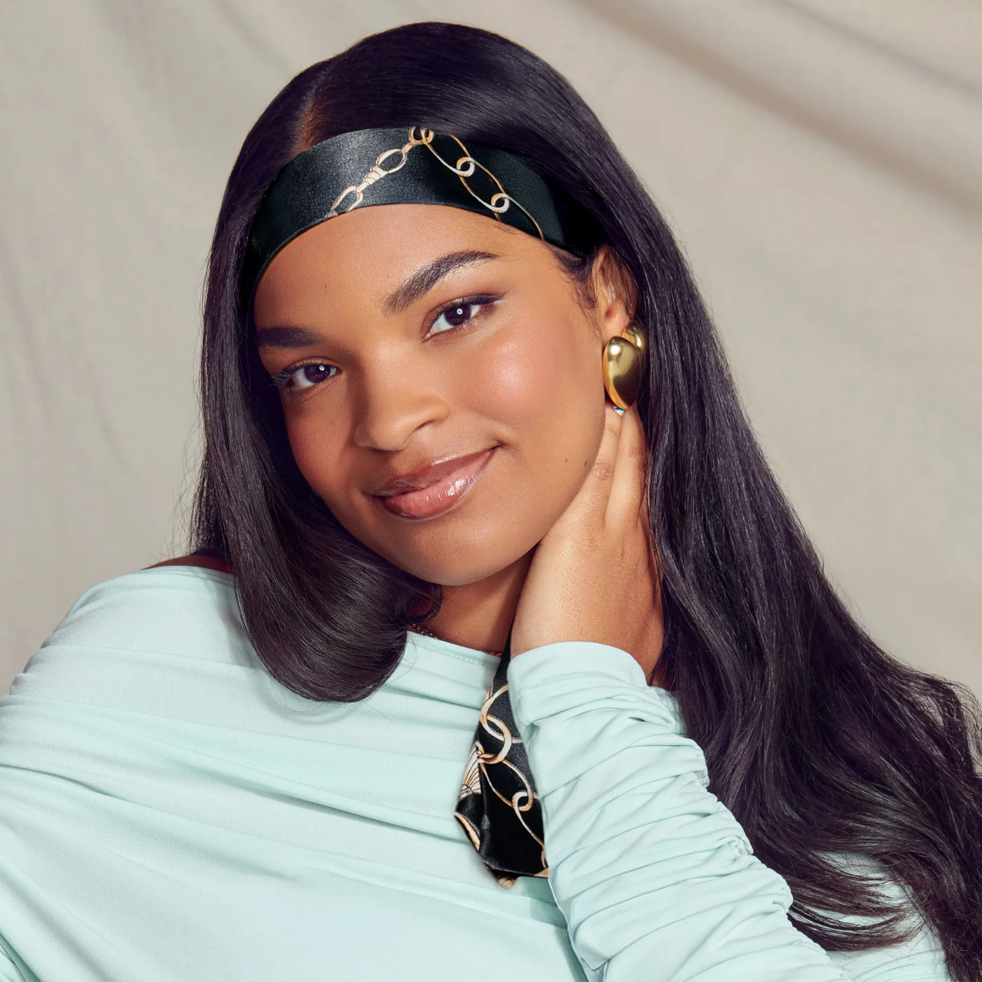 Accessories|Hair Care>Kiss Colors and Care Silky Satin Edge Scarf