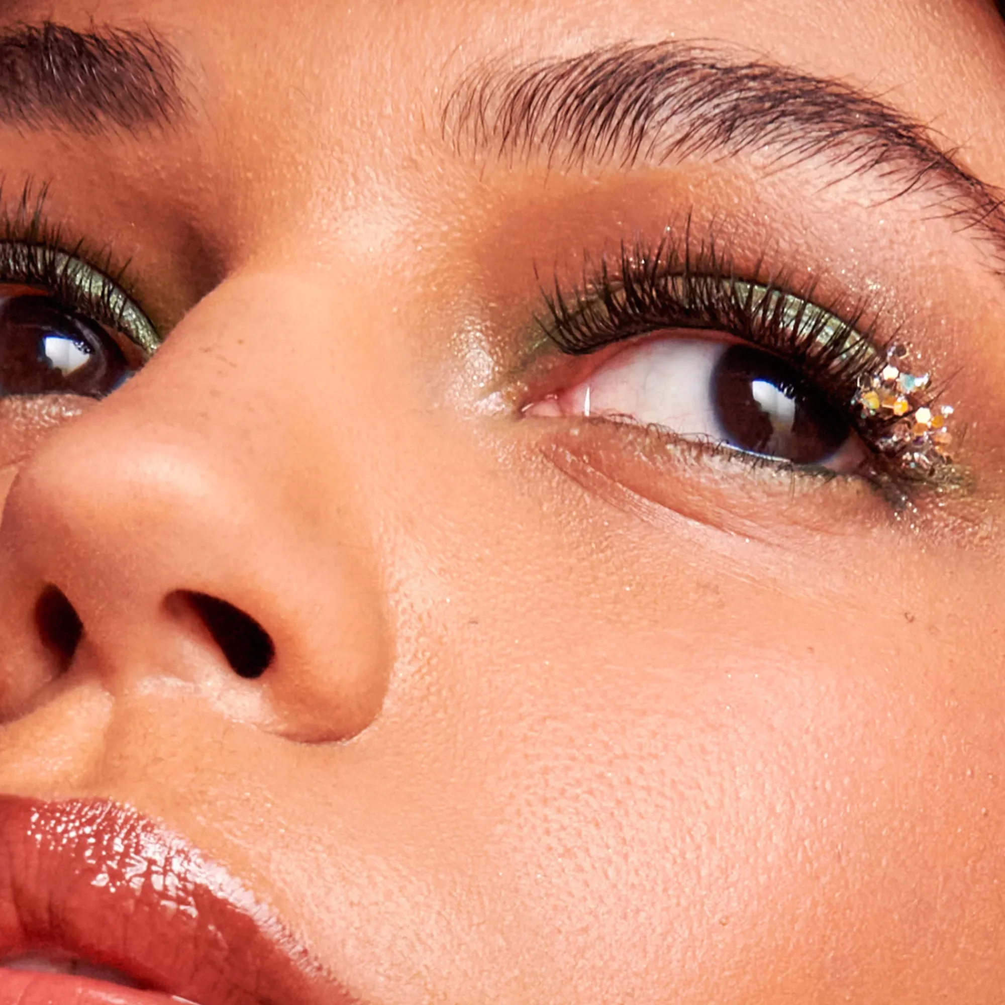 Impress X Wicked: For Good|Falsies>Impress Tap To Bubble | 12 Clusters