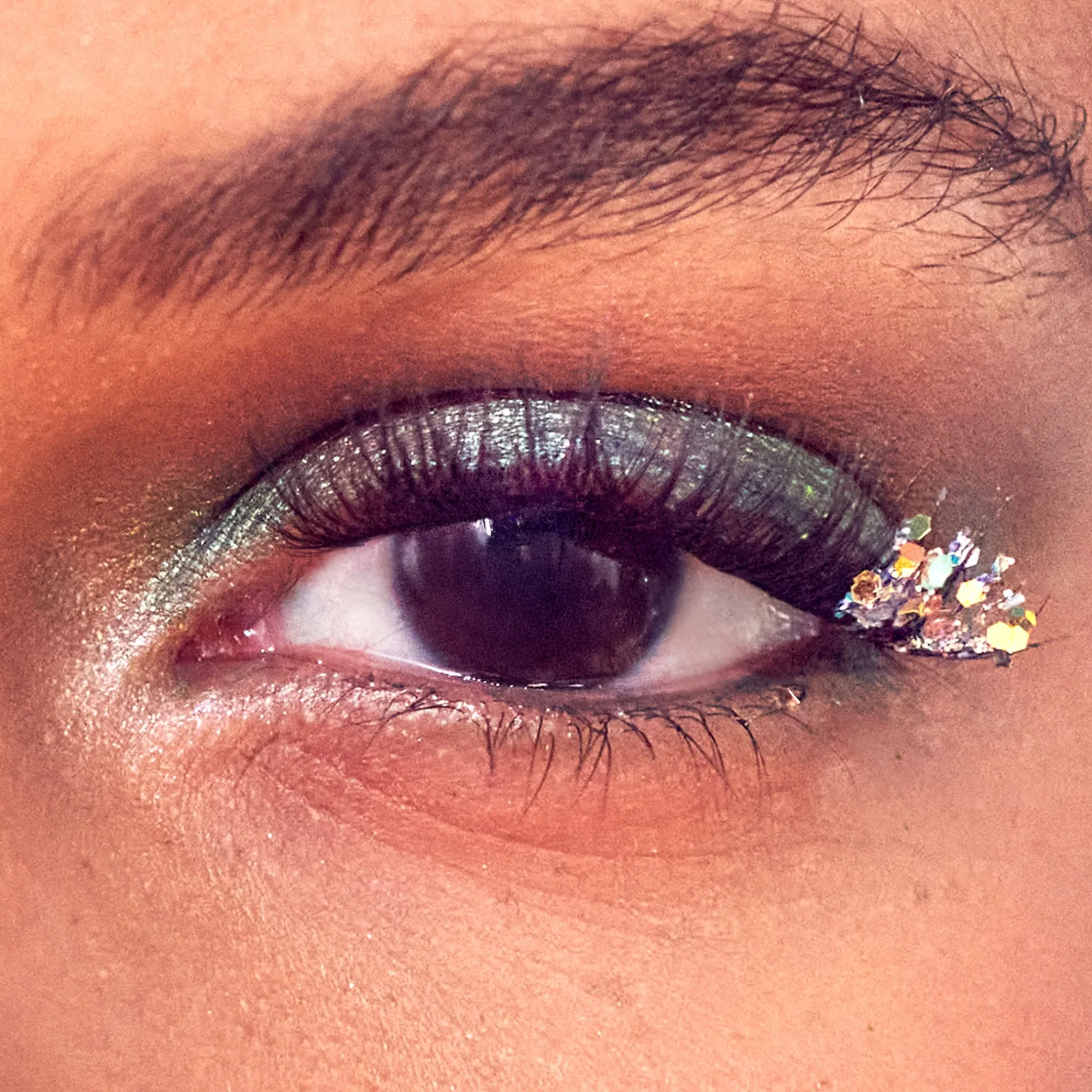 Impress X Wicked: For Good|Falsies>Impress Tap To Bubble | 12 Clusters